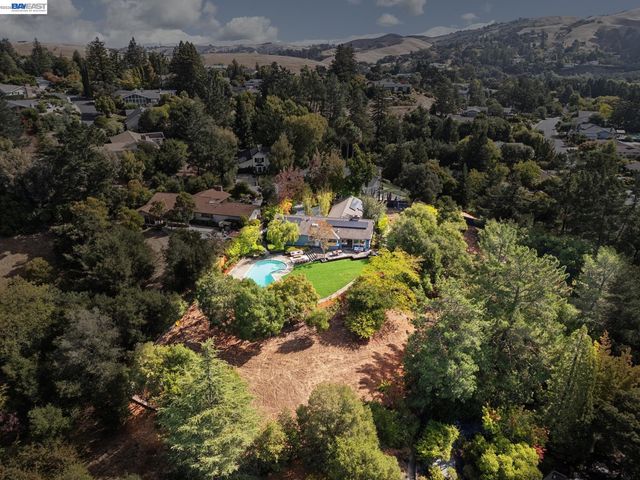 68 LAMBETH SQ, Moraga, CA 94556