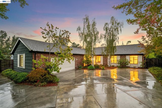 68 LAMBETH SQ, Moraga, CA 94556