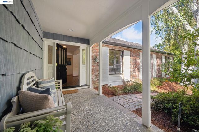 68 LAMBETH SQ, Moraga, CA 94556