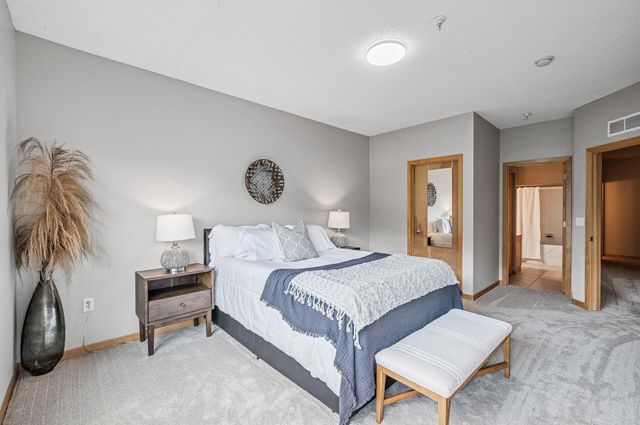 820 Emerald Street 110, Saint Paul, MN 55114