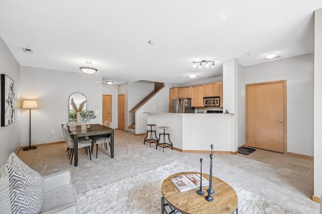 820 Emerald Street 110, Saint Paul, MN 55114