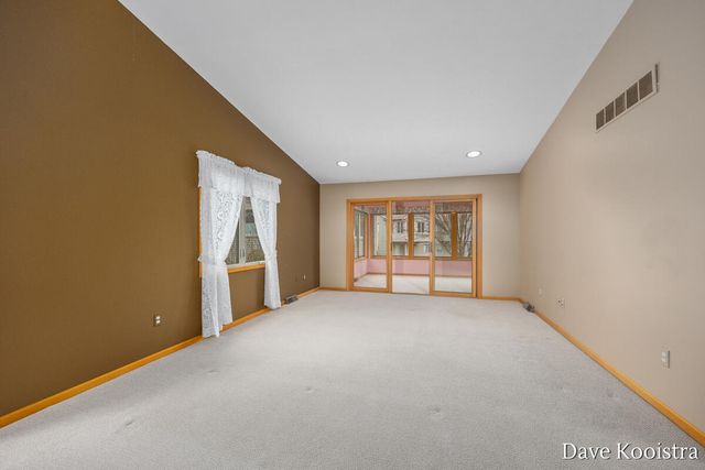 1005 Amber Ridge Drive SW, Byron Center, MI 49315