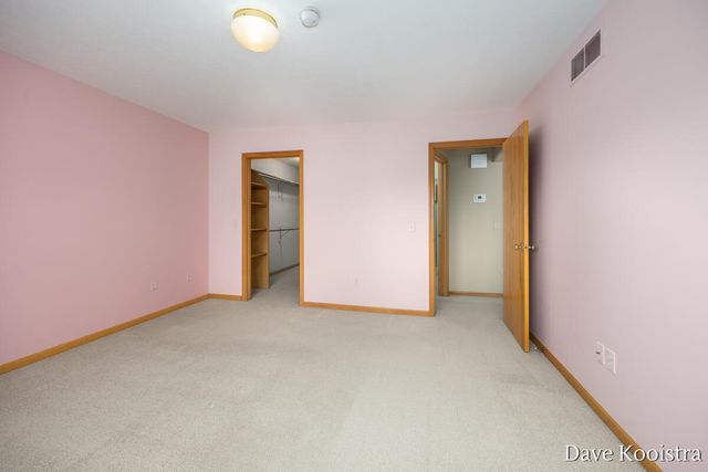 1005 Amber Ridge Drive SW, Byron Center, MI 49315