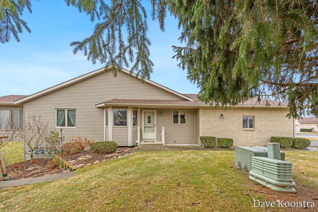 1005 Amber Ridge Drive SW, Byron Center, MI 49315