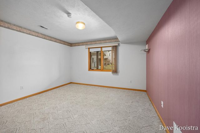 1005 Amber Ridge Drive SW, Byron Center, MI 49315