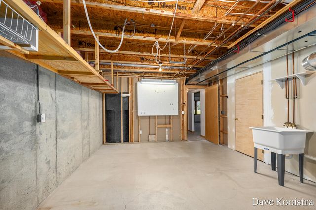 1005 Amber Ridge Drive SW, Byron Center, MI 49315