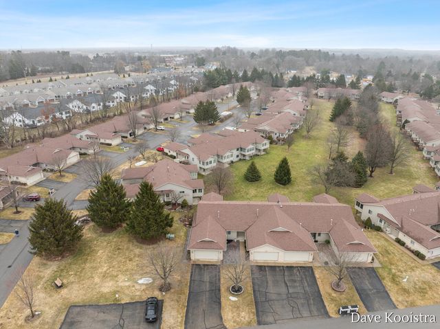 1005 Amber Ridge Drive SW, Byron Center, MI 49315