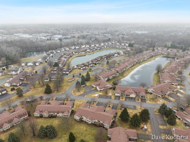 1005 Amber Ridge Drive SW, Byron Center, MI 49315