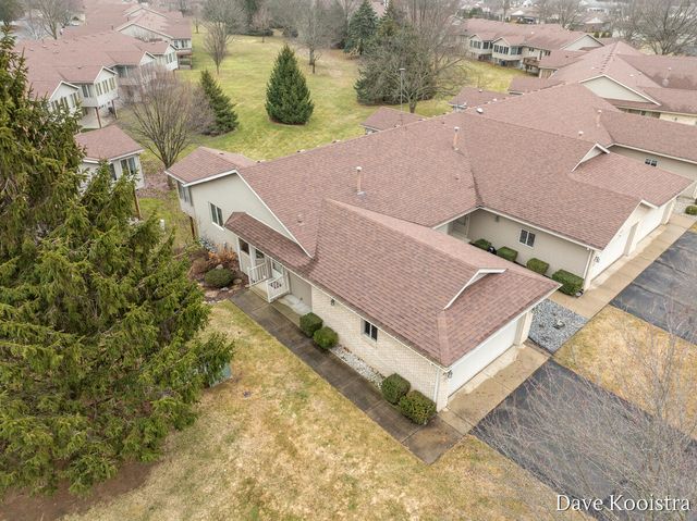 1005 Amber Ridge Drive SW, Byron Center, MI 49315