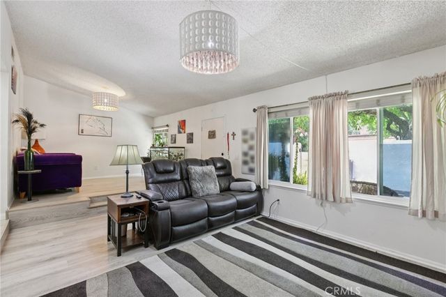10161 Larwin Avenue 3, Chatsworth, CA 91311