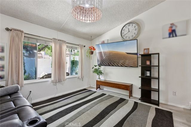 10161 Larwin Avenue 3, Chatsworth, CA 91311