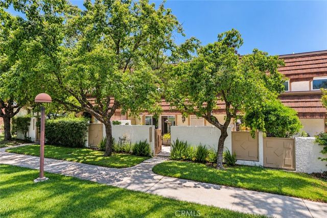 10161 Larwin Avenue 3, Chatsworth, CA 91311