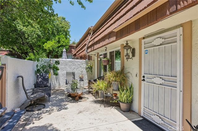 10161 Larwin Avenue 3, Chatsworth, CA 91311