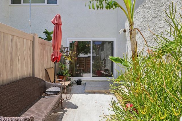 10161 Larwin Avenue 3, Chatsworth, CA 91311