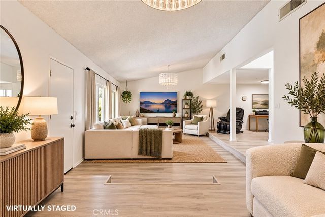 10161 Larwin Avenue 3, Chatsworth, CA 91311