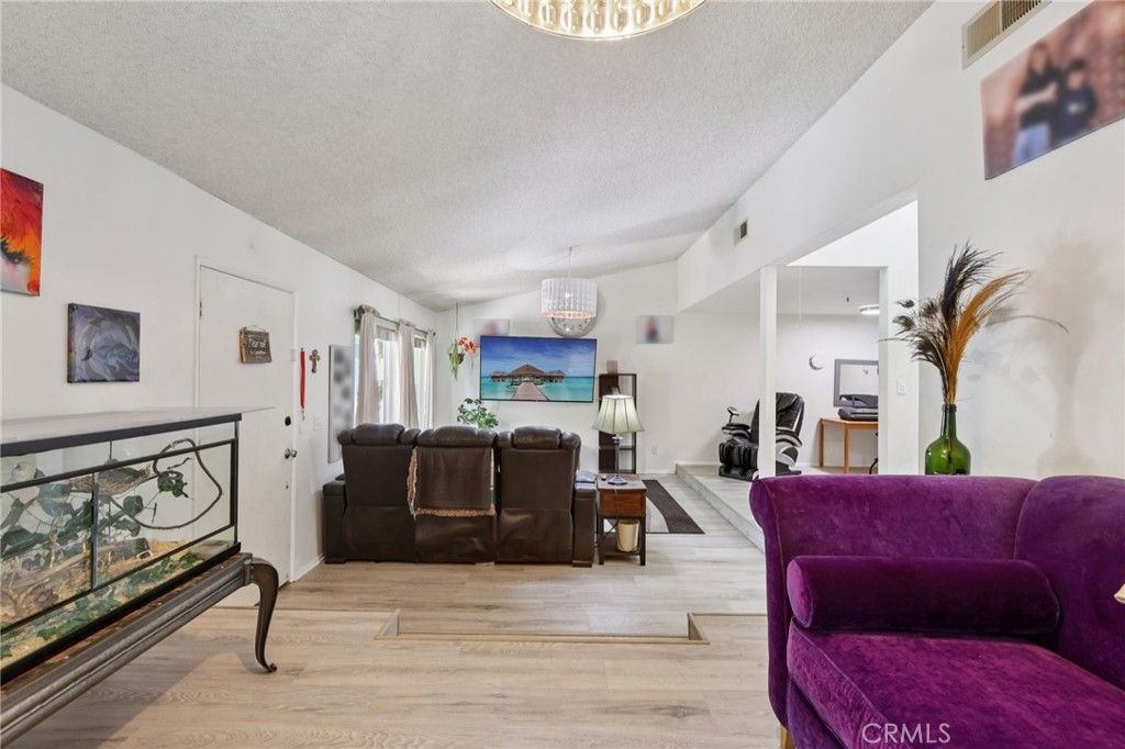 10161 Larwin Avenue 3, Chatsworth, CA 91311 — photo 5