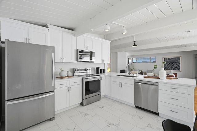 3609 South Court, Palo Alto, CA 94306
