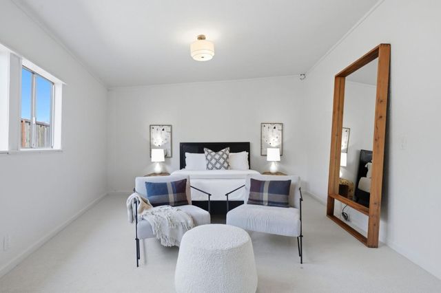 3609 South Court, Palo Alto, CA 94306