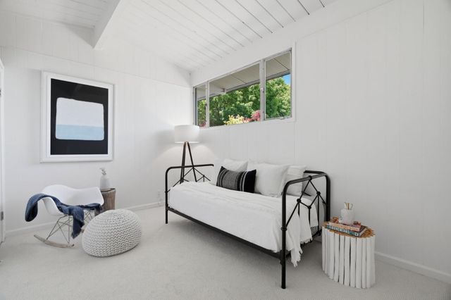 3609 South Court, Palo Alto, CA 94306