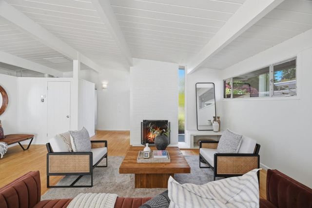3609 South Court, Palo Alto, CA 94306