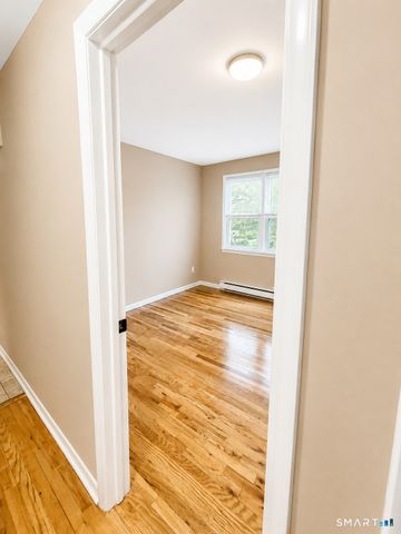 244 Peat Meadow Road, New Haven, CT 06513