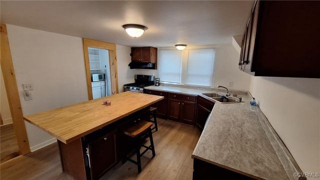5667 Buckley Hall Rd, Cobbs Creek, VA 23056