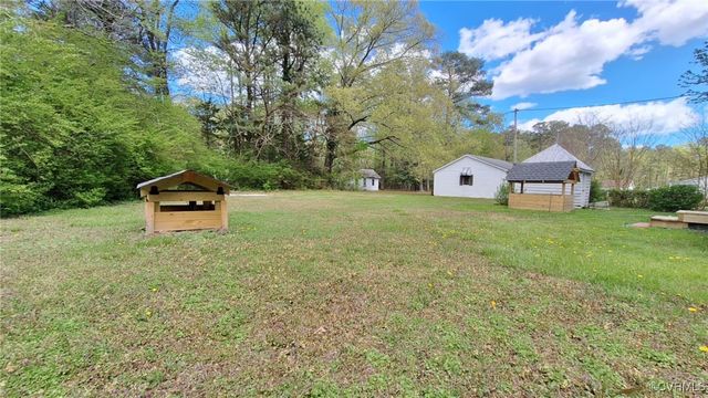 5667 Buckley Hall Rd, Cobbs Creek, VA 23056