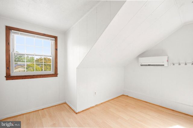 301 LAKEVIEW AVE, Edgewater, MD 21037