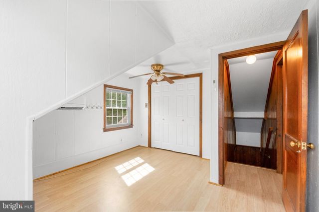 301 LAKEVIEW AVE, Edgewater, MD 21037