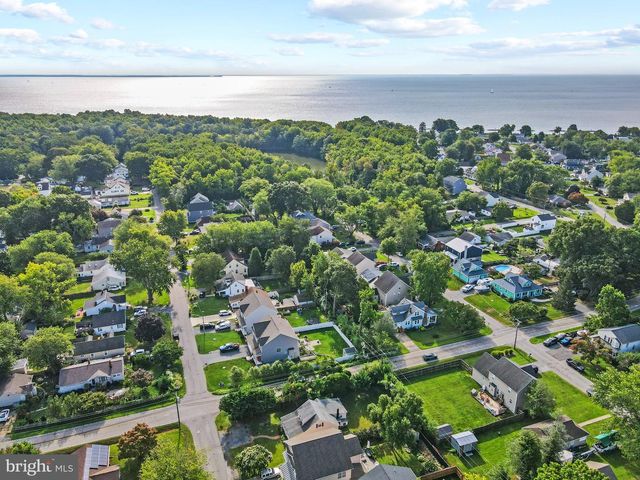 301 LAKEVIEW AVE, Edgewater, MD 21037