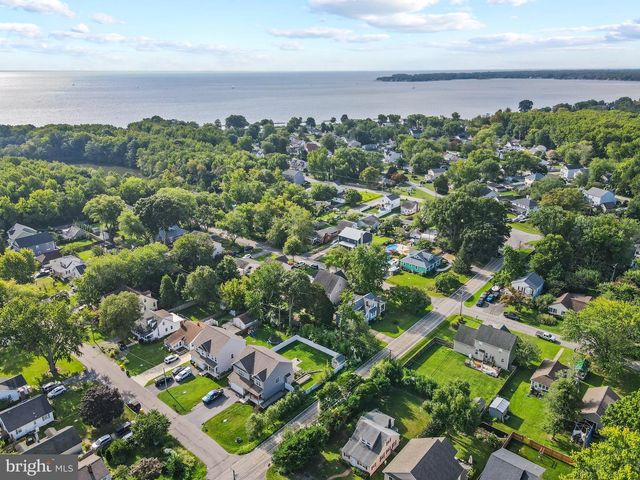 301 LAKEVIEW AVE, Edgewater, MD 21037