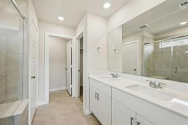 1913 Oregon White Oak Dr, Conroe, TX 77304