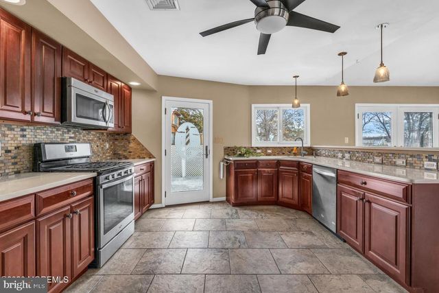 13 TOBAGO AVE, Toms River, NJ 08753