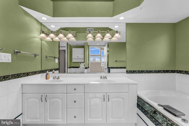 13 TOBAGO AVE, Toms River, NJ 08753