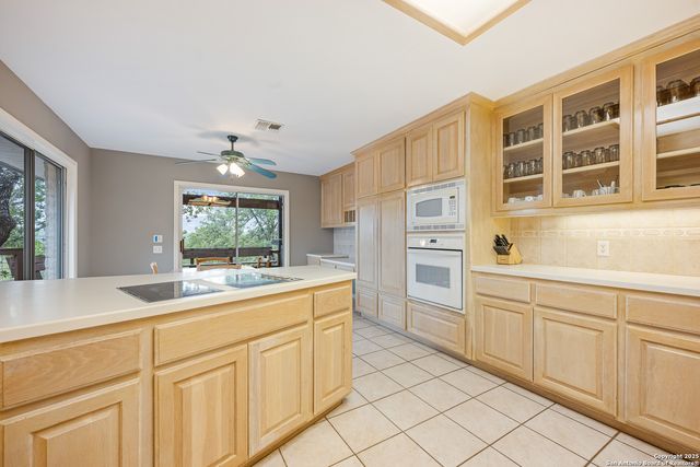 1258 River Bluff, Pipe Creek, TX 78063