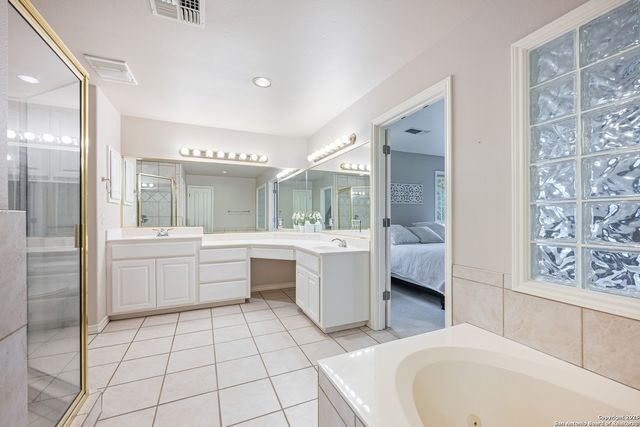 1258 River Bluff, Pipe Creek, TX 78063