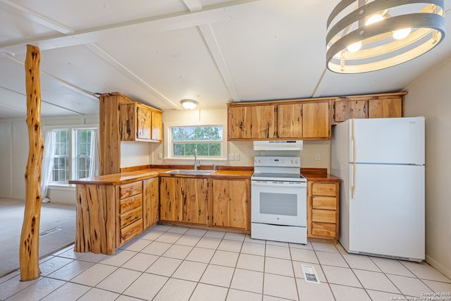 1258 River Bluff, Pipe Creek, TX 78063