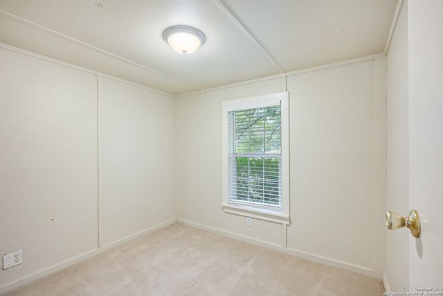 1258 River Bluff, Pipe Creek, TX 78063