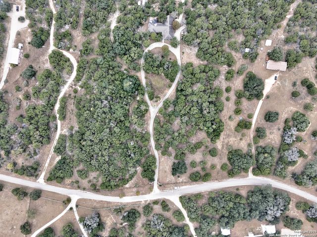 1258 River Bluff, Pipe Creek, TX 78063