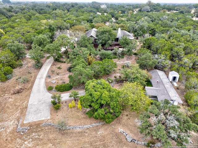 1258 River Bluff, Pipe Creek, TX 78063