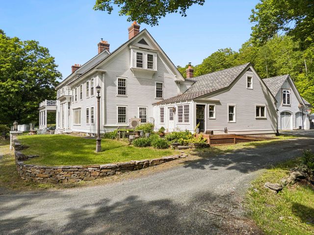 9 Camel Hump Road, Newport, NH 03773