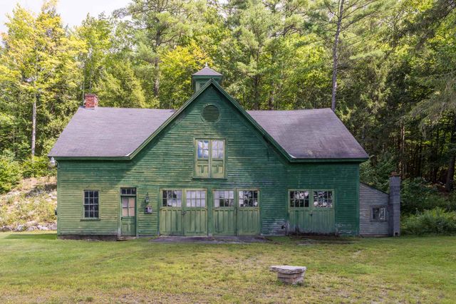 9 Camel Hump Road, Newport, NH 03773