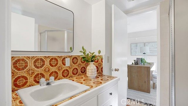 5537 Stardust, La Canada Flintridge, CA 91011