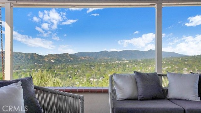 5537 Stardust, La Canada Flintridge, CA 91011
