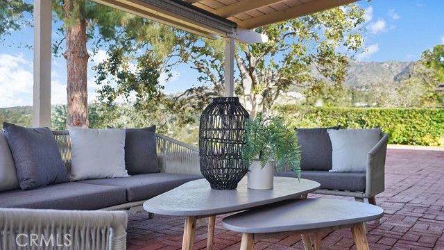 5537 Stardust, La Canada Flintridge, CA 91011