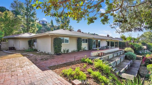 5537 Stardust, La Canada Flintridge, CA 91011