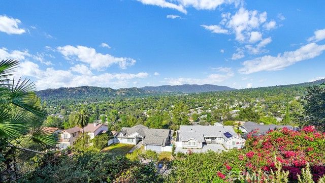 5537 Stardust, La Canada Flintridge, CA 91011