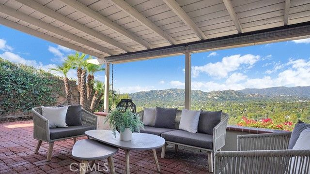 5537 Stardust, La Canada Flintridge, CA 91011