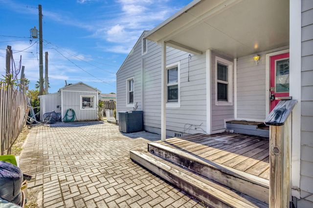 736 Rockland Drive, West Palm Beach, FL 33405