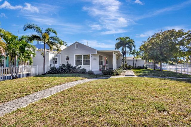 736 Rockland Drive, West Palm Beach, FL 33405